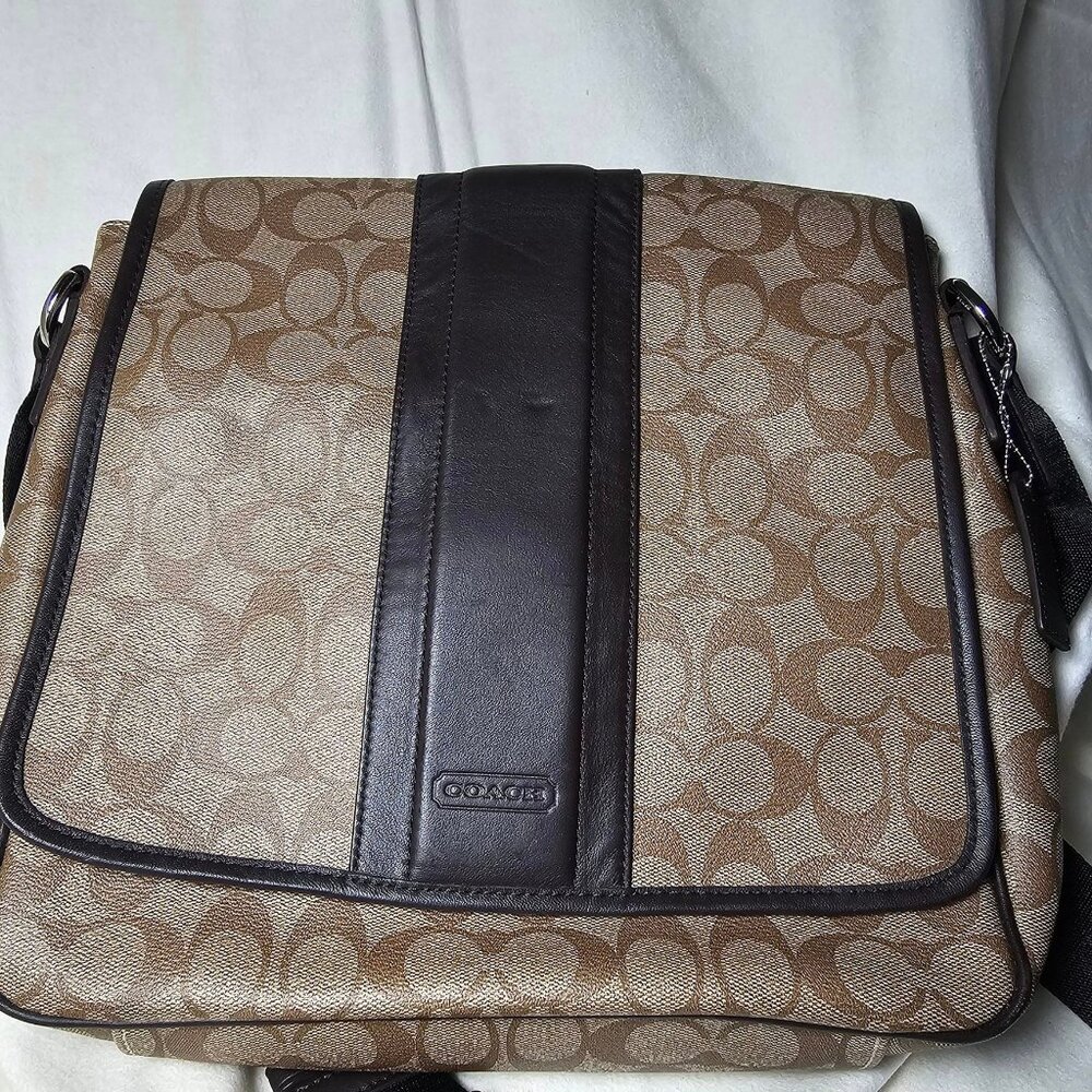 Brand new Coach Vintage Canvas Signature File Bag